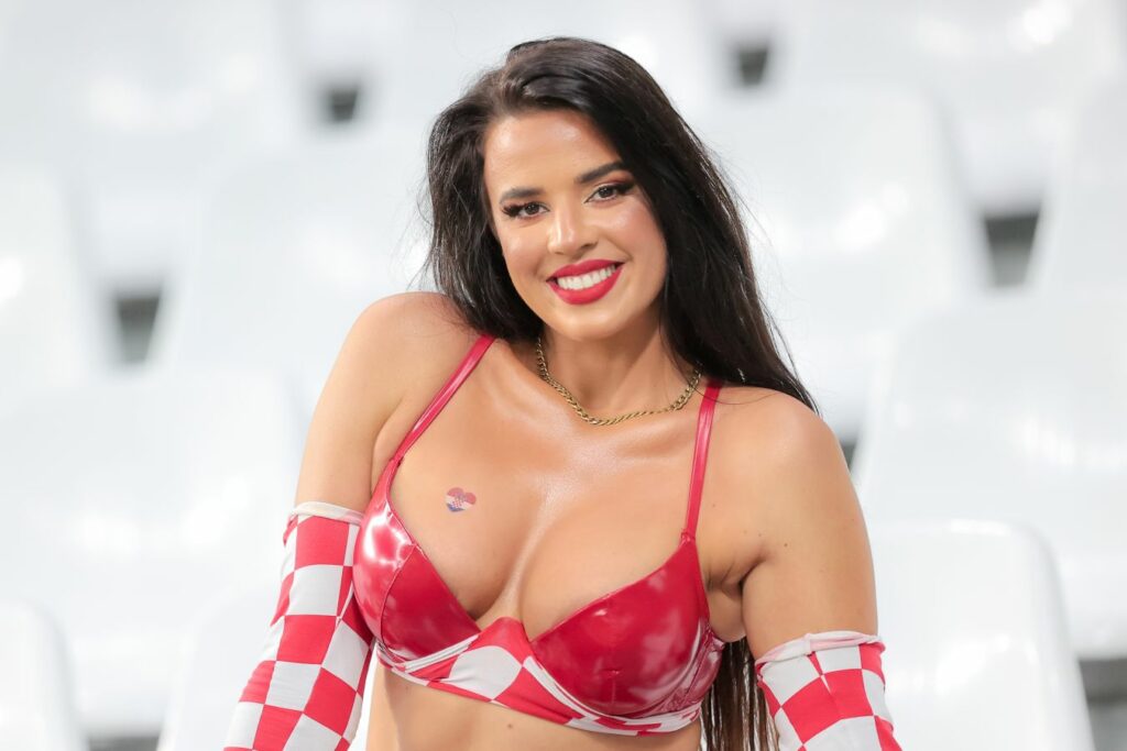 ивана кнолль слив foto