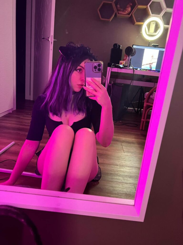 moona asmr слив онлифанс